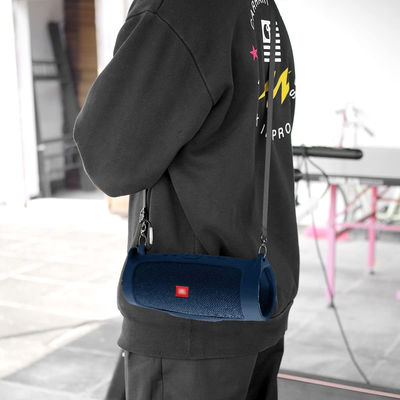 Beli Pembicara Bluetooth Berpakaian Dengan Lengan Pelindung Silikon Pembicara Portable Pembawa Tas Aksesoris online manufacture