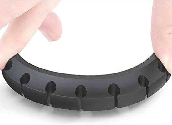 Klip kabel silikon praktis LFGB, manajer kabel meja silikon kabel USB berliku perangkat pengisian perangkat penyimpanan kabel
